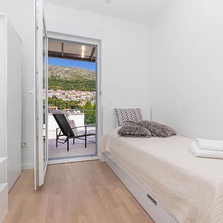 Apartment Life Plus-two Bedroom With Terrace *