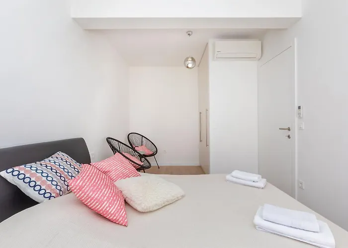 Life Plus-two Bedroom With Terrace Lejlighed *