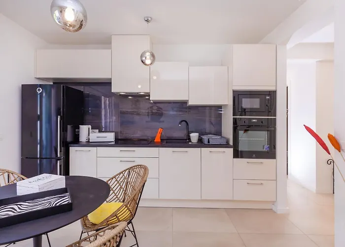 Life Plus-two Bedroom With Terrace Lejlighed Dubrovnik