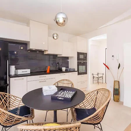 Life Plus-two Bedroom With Terrace *